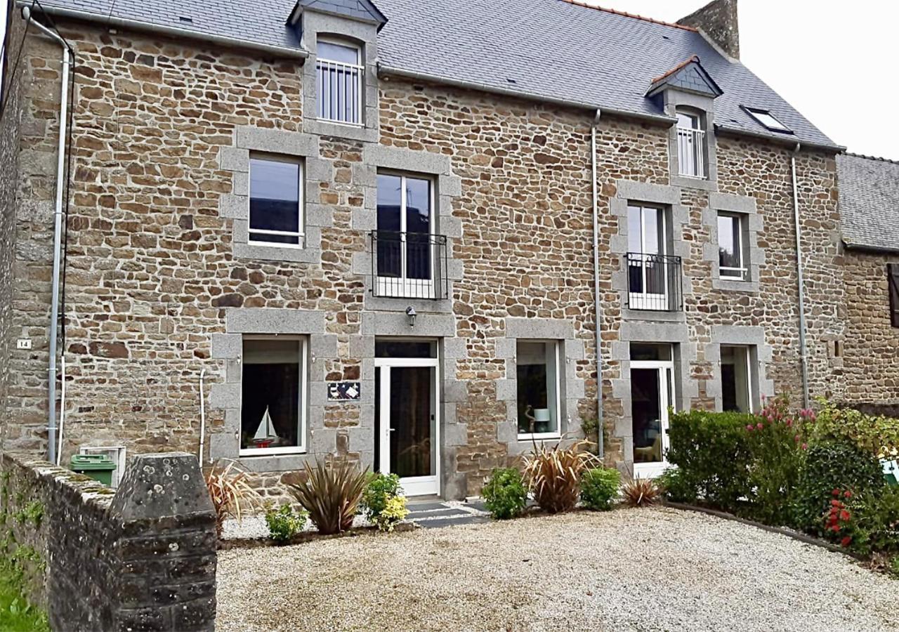 Maison Alfred Et Agatha Pleudihen-sur-Rance Exterior foto